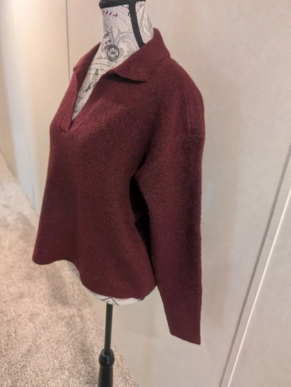 A New Day XS Burgundy Wool Blend Collared V Neck Boucle Sweater Soft Cozy - Picture 3 of 6